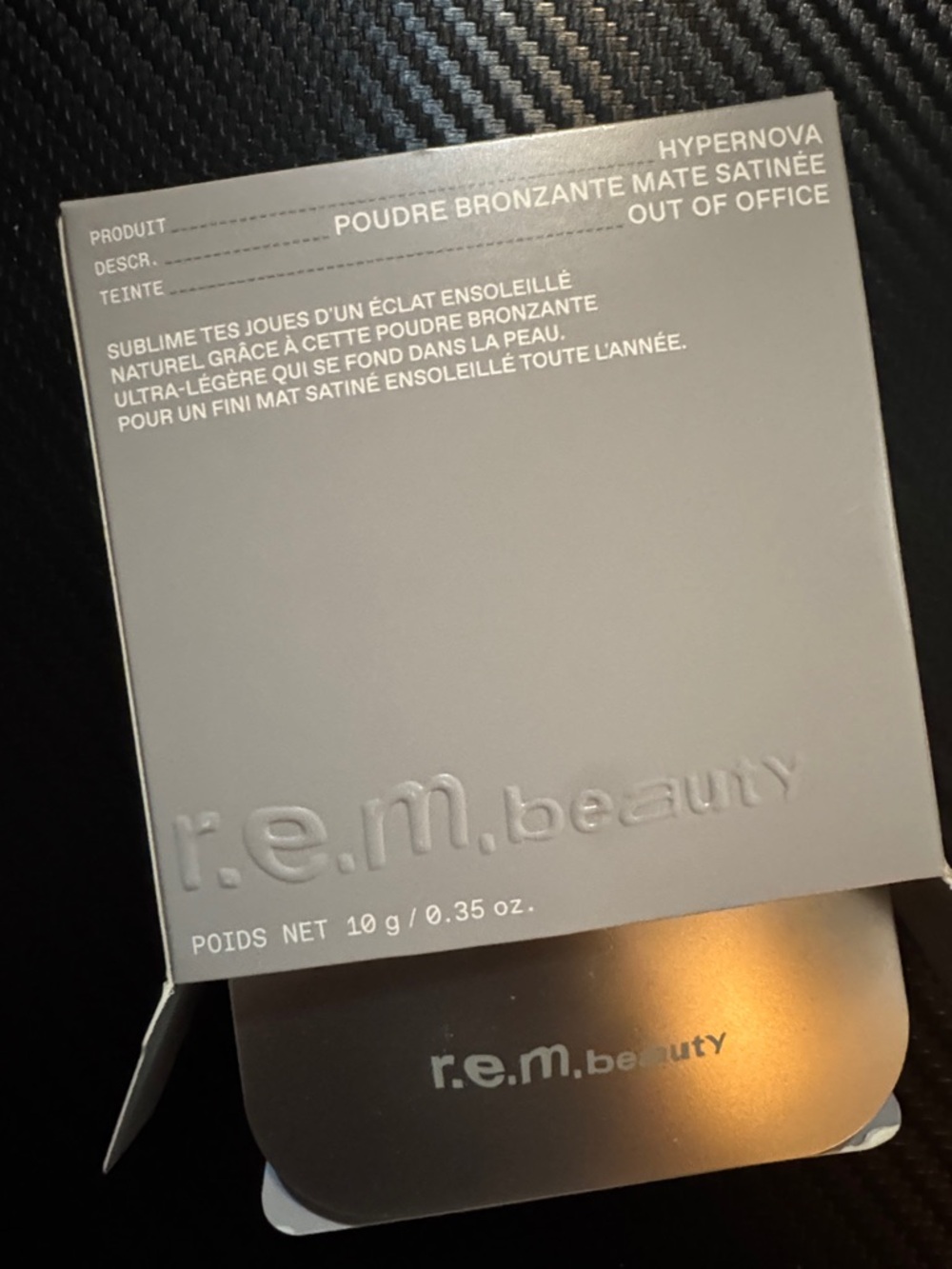 r.e.m. beauty Hypernova Matte Satin Bronzing Powder - Out of Office (Warm Brown)